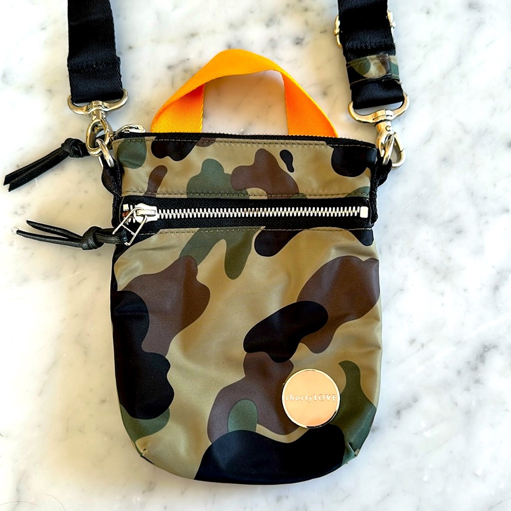 shortyLOVE Shorthand Crossbody Bag - Green Camo